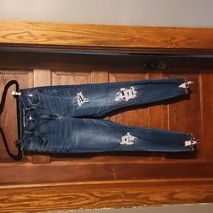 Like new American Eagle distressed curvy high-rise jeggings